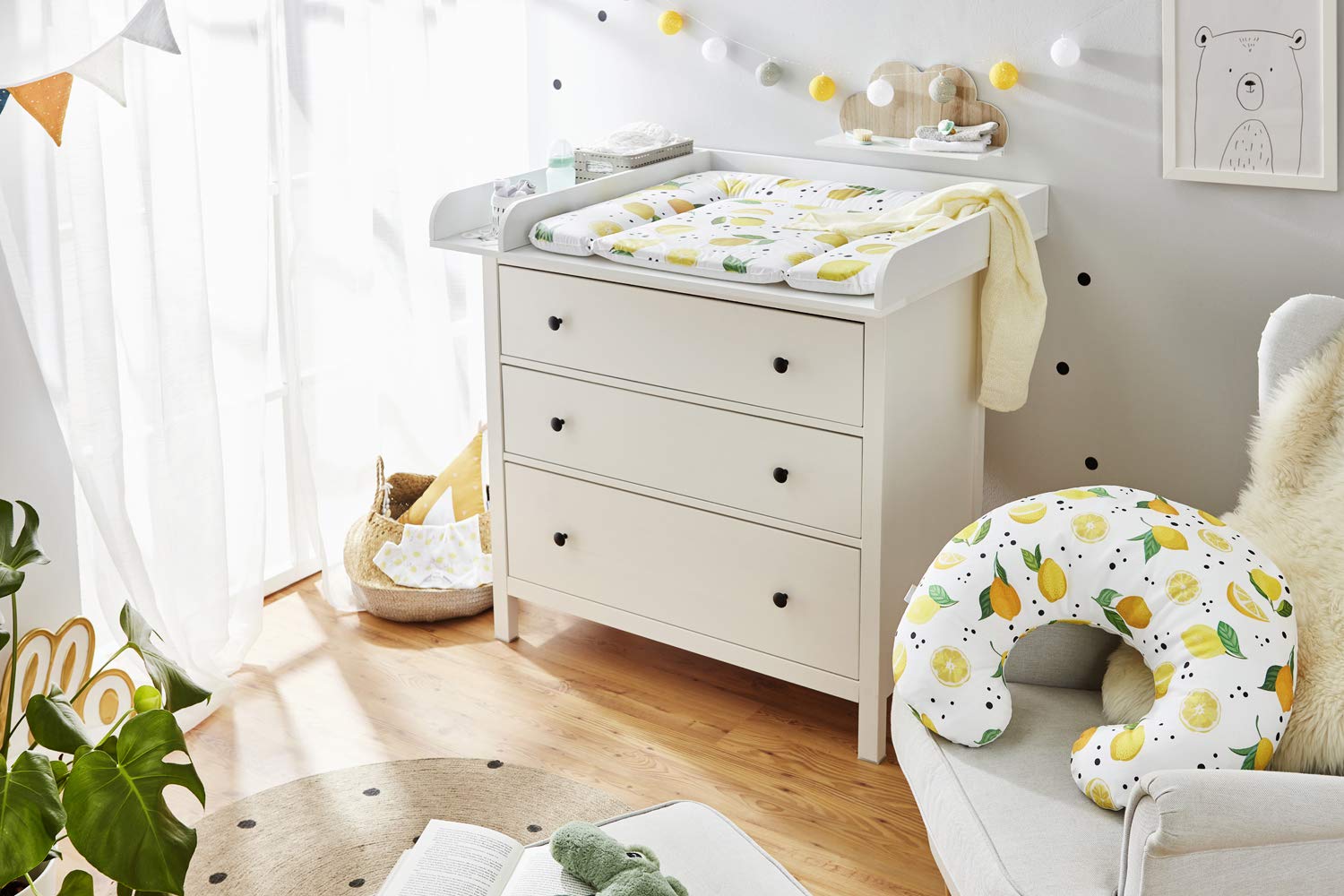 rotho-babydesign-cuscino-da-allattamento-mini-180x33-cm-lemon-chill image 4