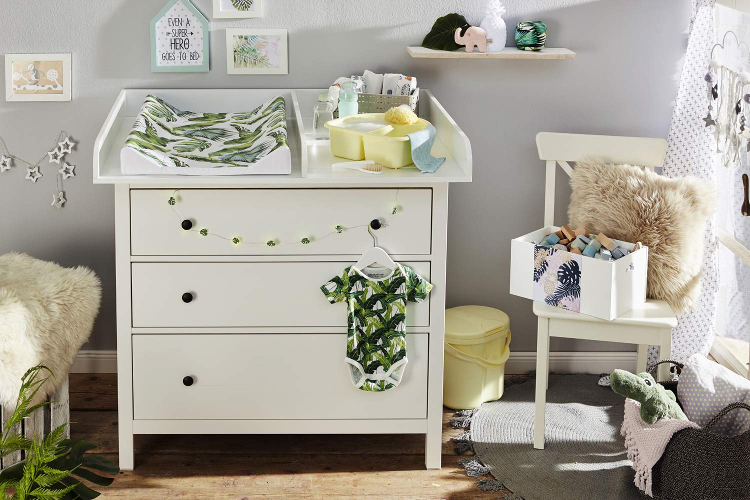 rotho-babydesign-fasciatoio-wedge-50x70-verde-foglia-tropicale image 4