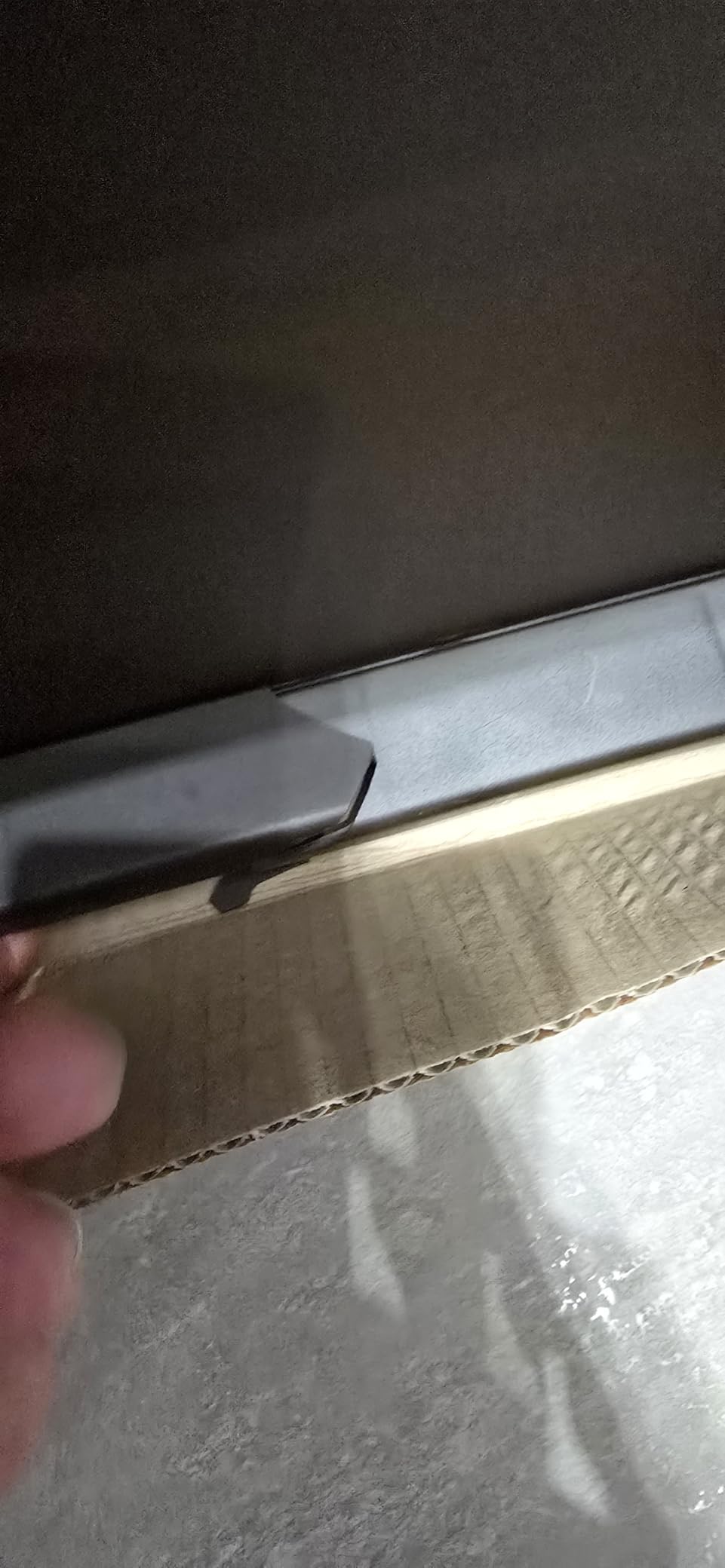 Bella ma un cassetto storto
