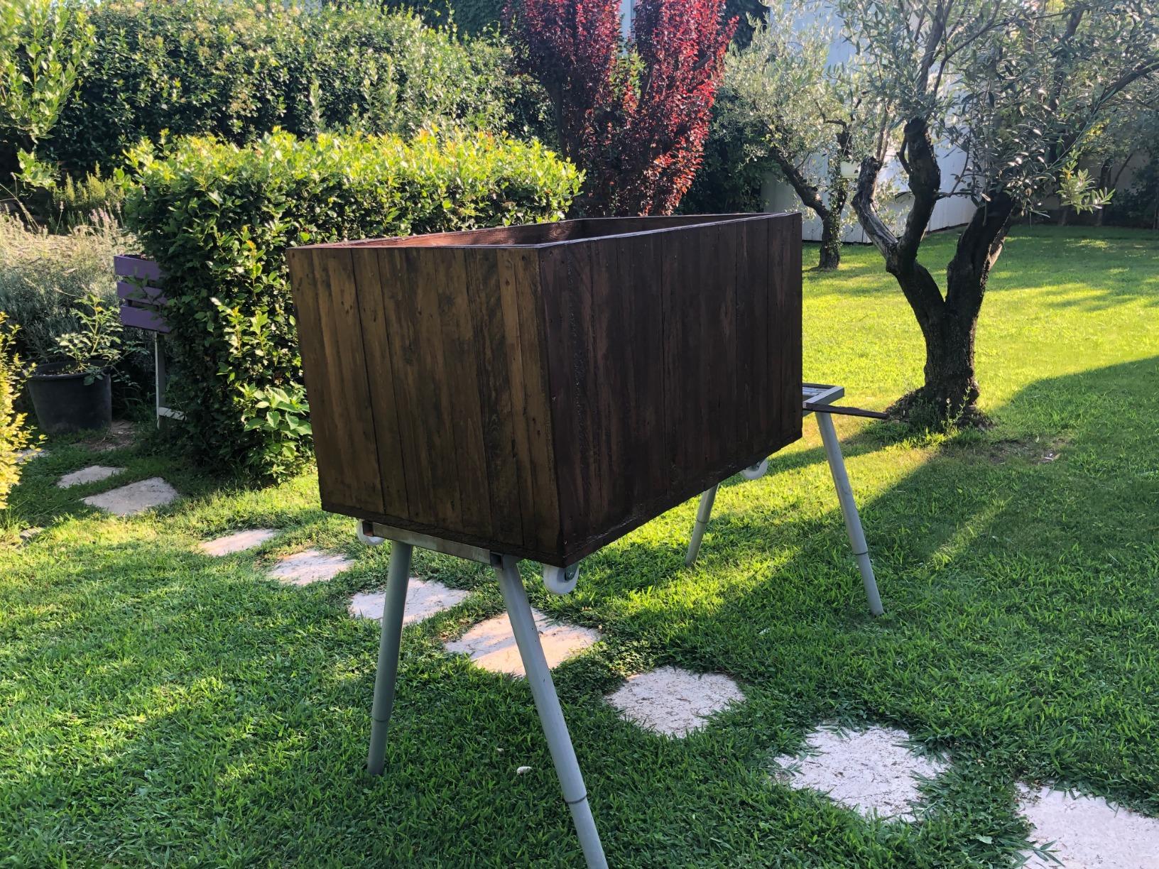 Grande ma senza coperchio